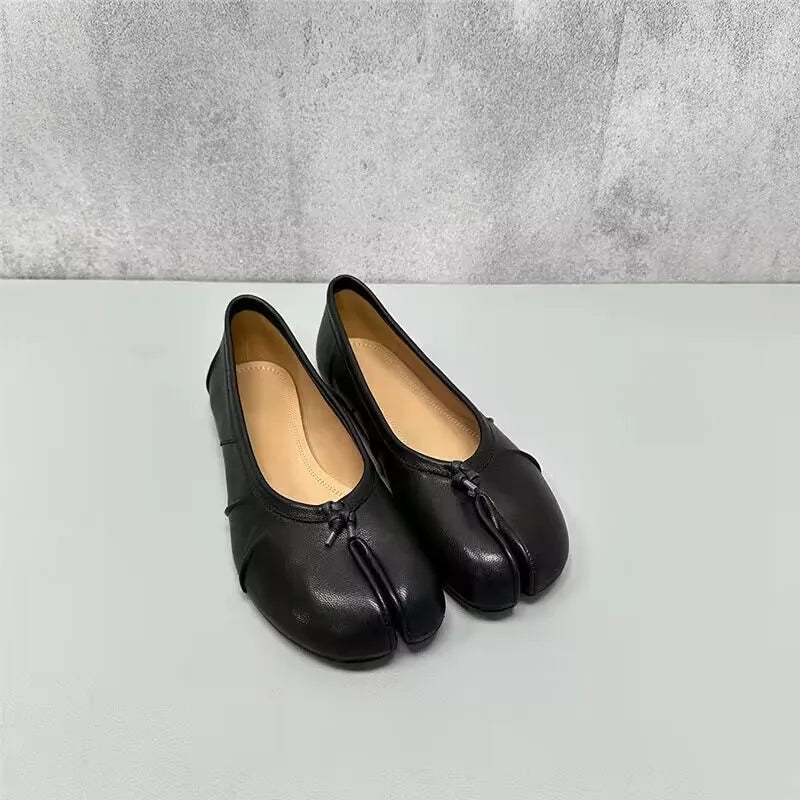 MM1 Split Toe Flats