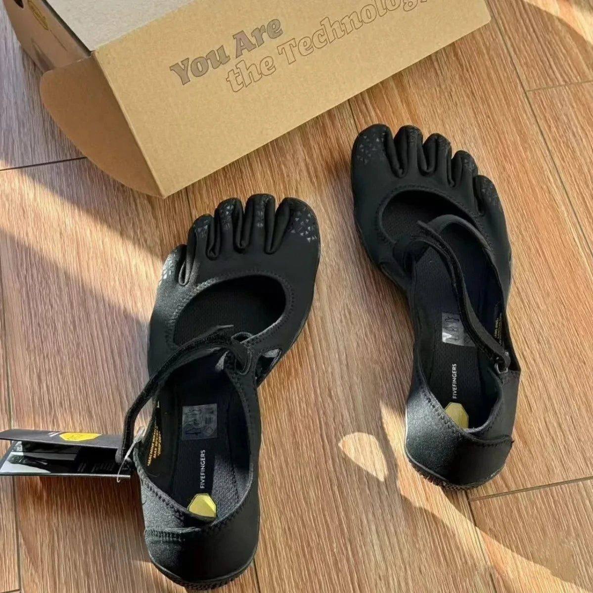 Vibram FIVEFINGERS shoe